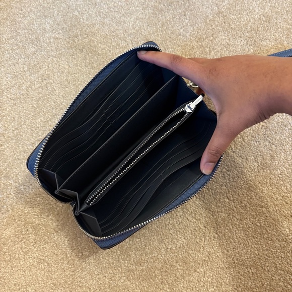 NWOT Coach Long Zip Around Wallet in Silver/Washed Chambray - Picture 6 of 6